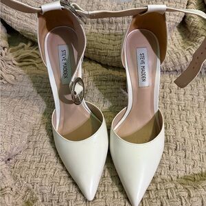 Steve Madden Cream Pointed Toe Heels
